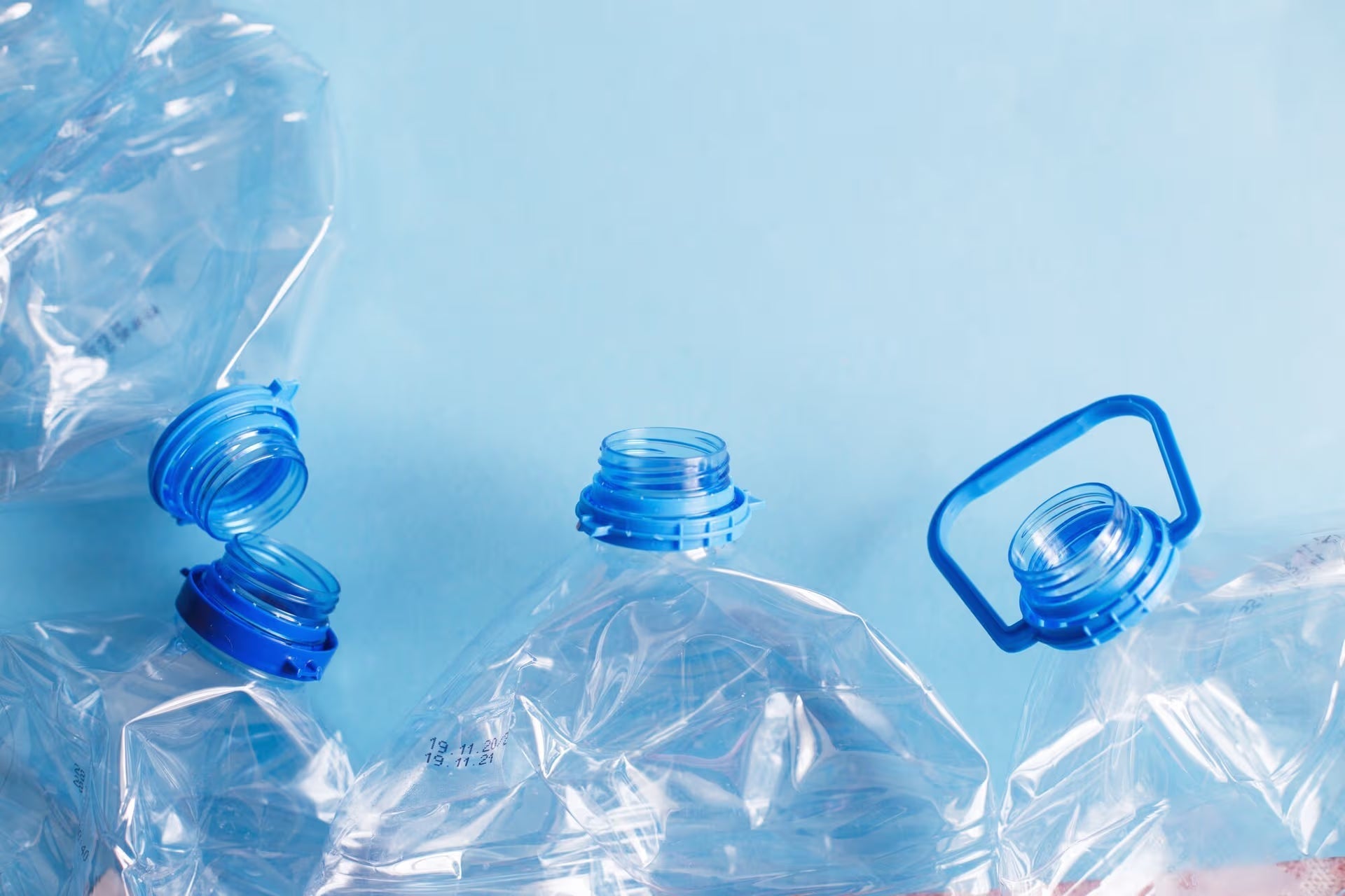 The Hidden Dangers of Bottled Water: A Closer Look at Nanoplastic Pollution